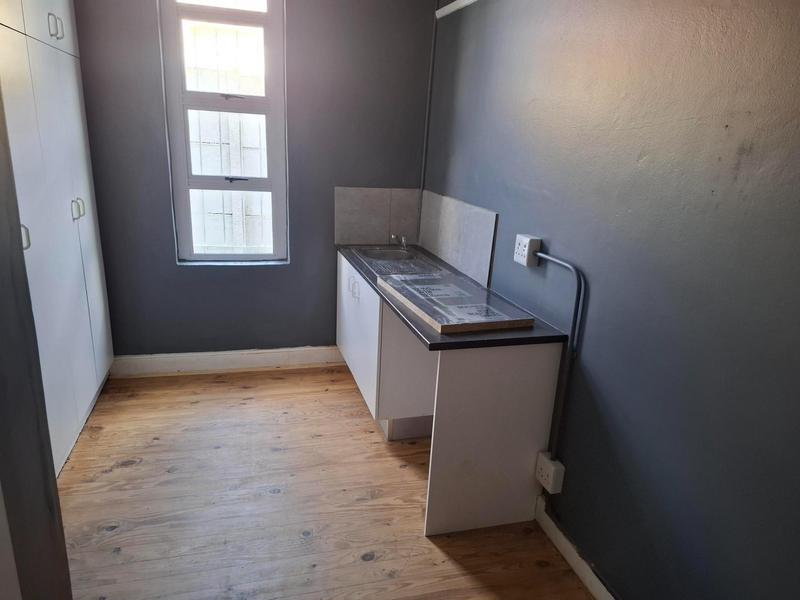 2 Bedroom Property for Sale in Maitland Western Cape